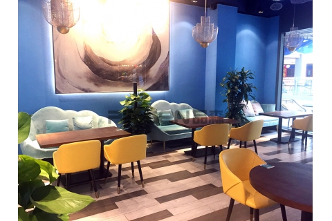 你知道西式餐廳里什么樣的桌椅最適合你嗎？